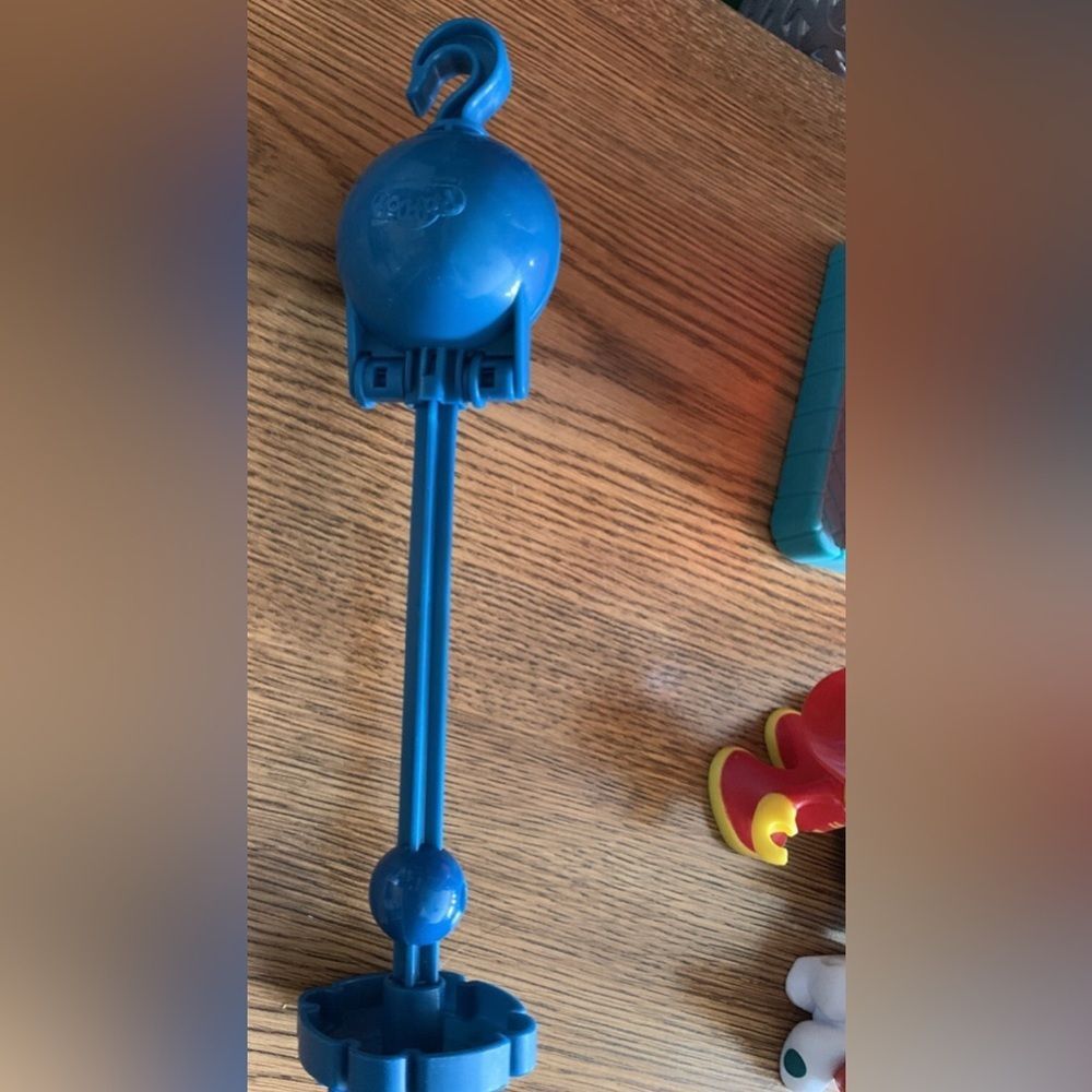 Play-Doh Town Fire Station firetruck, police motorcycle and Figures - Picture 6 of 6